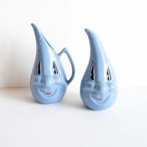 1940s Happy Flame Cream and sugar